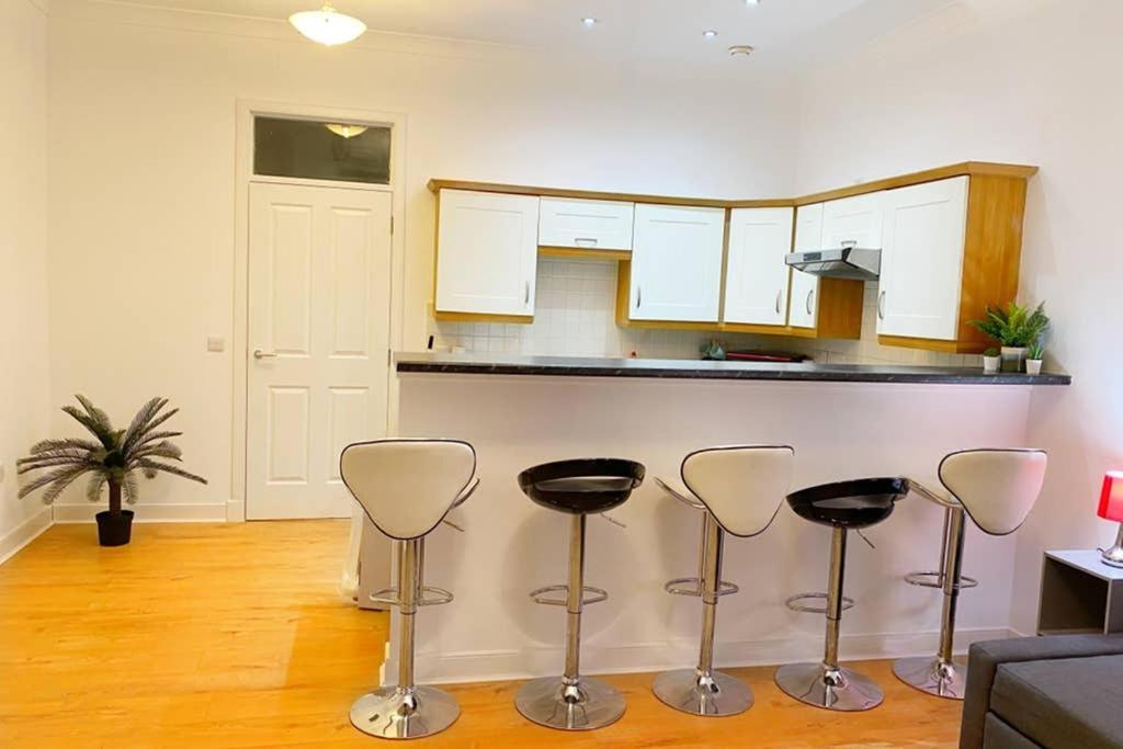 Apartamento Cozy Nights - Ibrox Street Glasgow Exterior foto